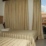 Danaos Hotel 2*