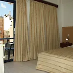 Danaos Hotel 2*