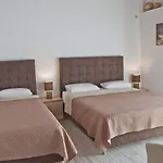 Danaos Hotel 2*