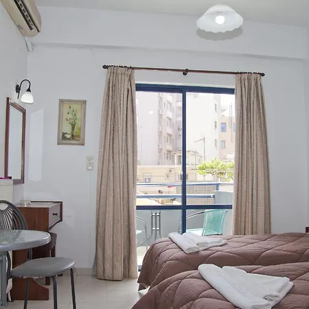 Otel Danaos 2*